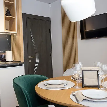 1bd Sea Garden Retreat With Dedicated Workspace By Flat Mаnager וארנה