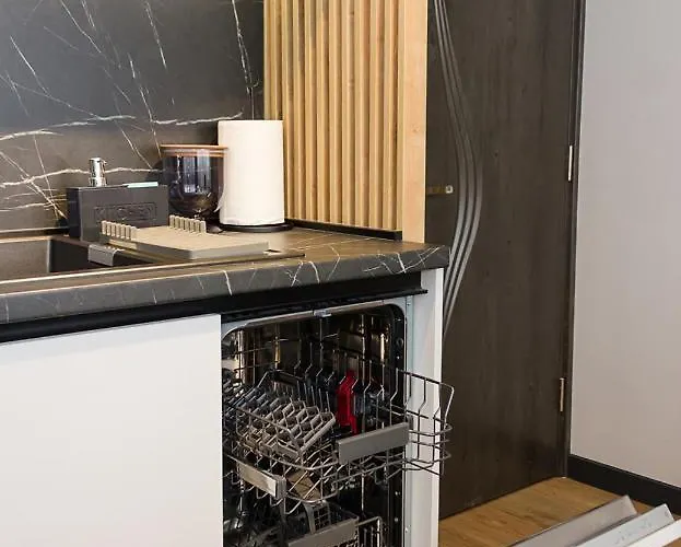 1bd Sea Garden Retreat With Dedicated Workspace By Flat Mаnager